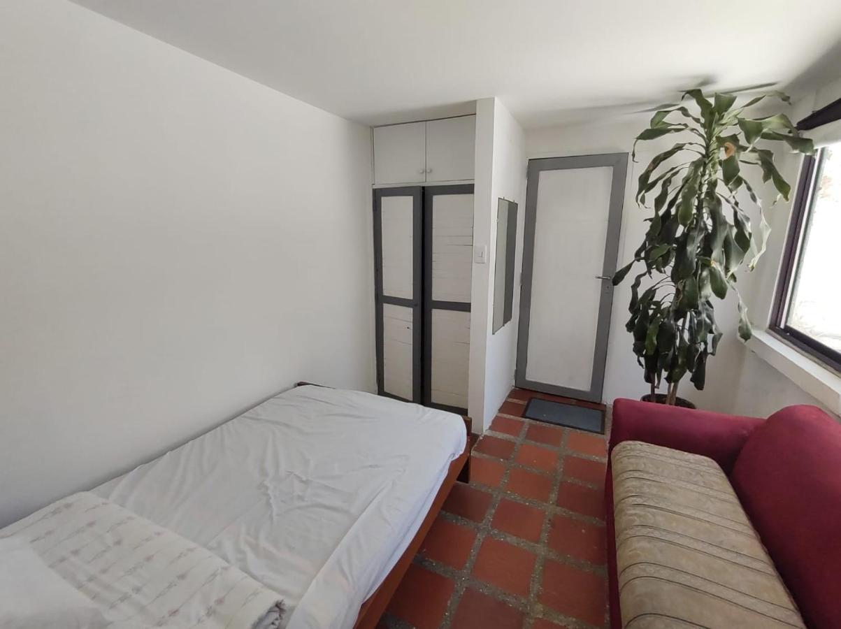 Hostal Casa Las Tias เมเดยิน ภายนอก รูปภาพ