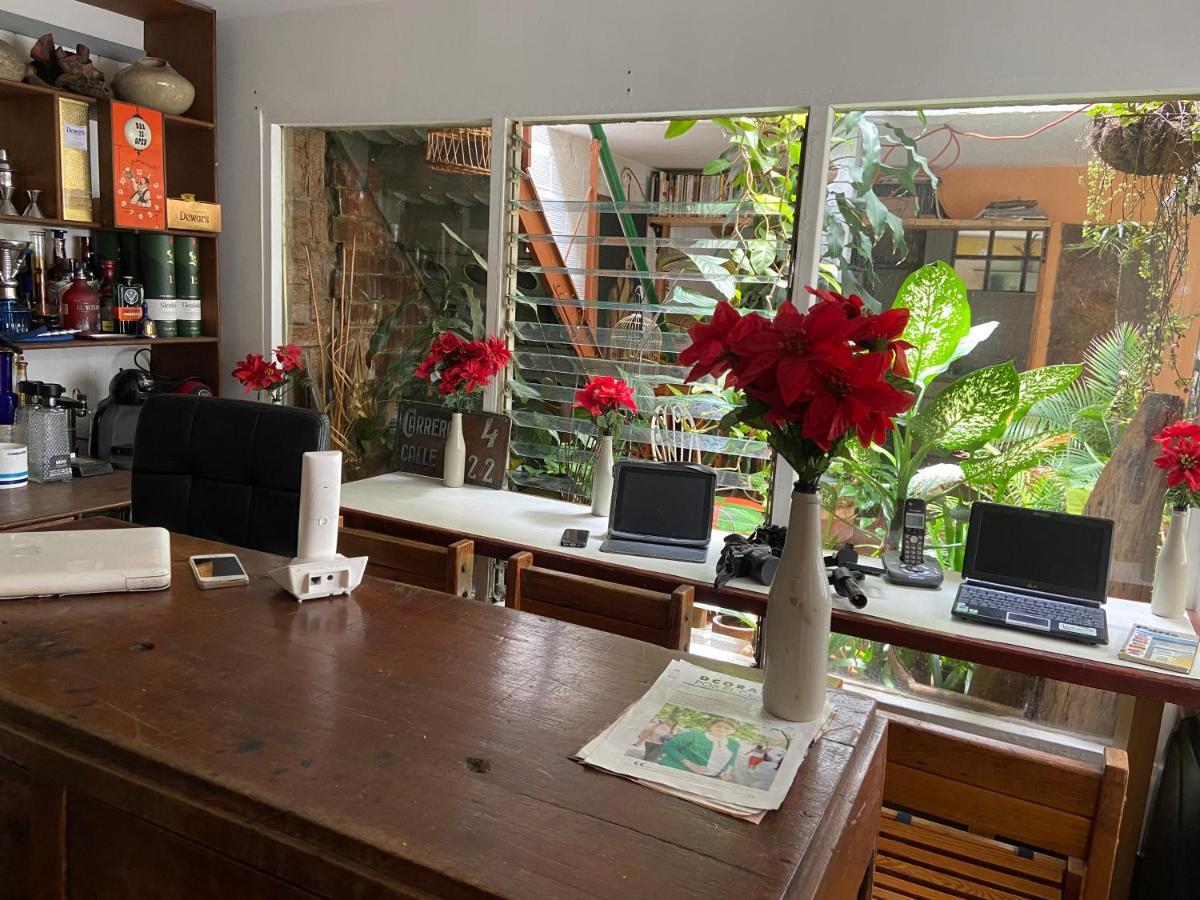 Hostal Casa Las Tias เมเดยิน ภายนอก รูปภาพ