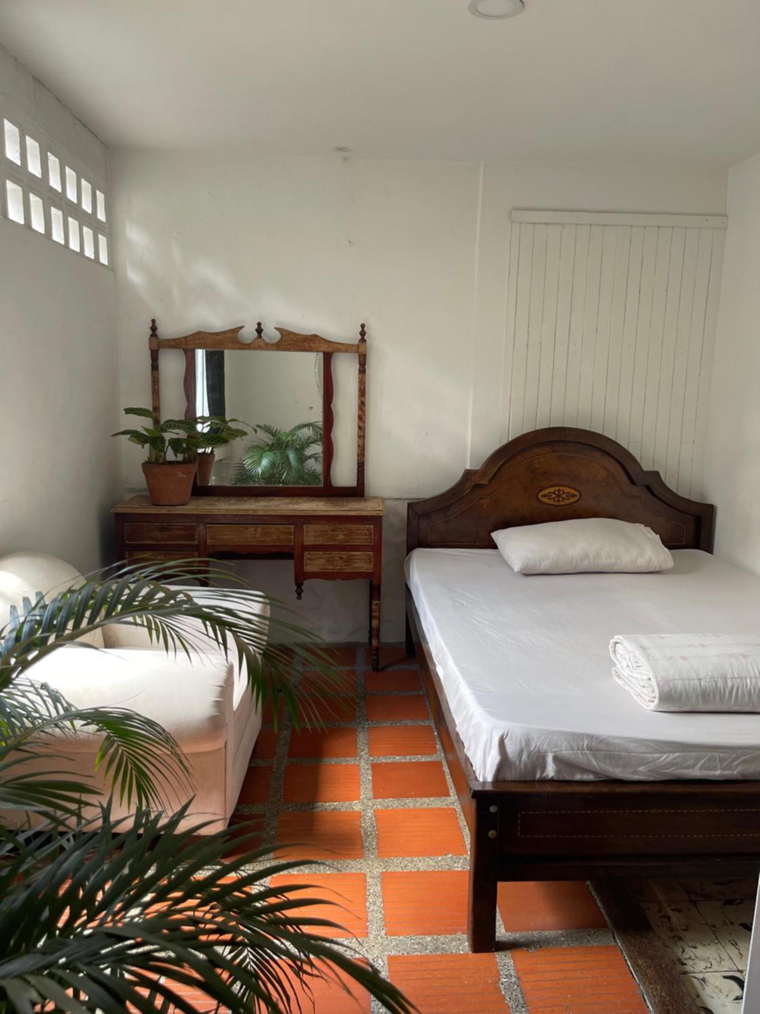 Hostal Casa Las Tias เมเดยิน ภายนอก รูปภาพ