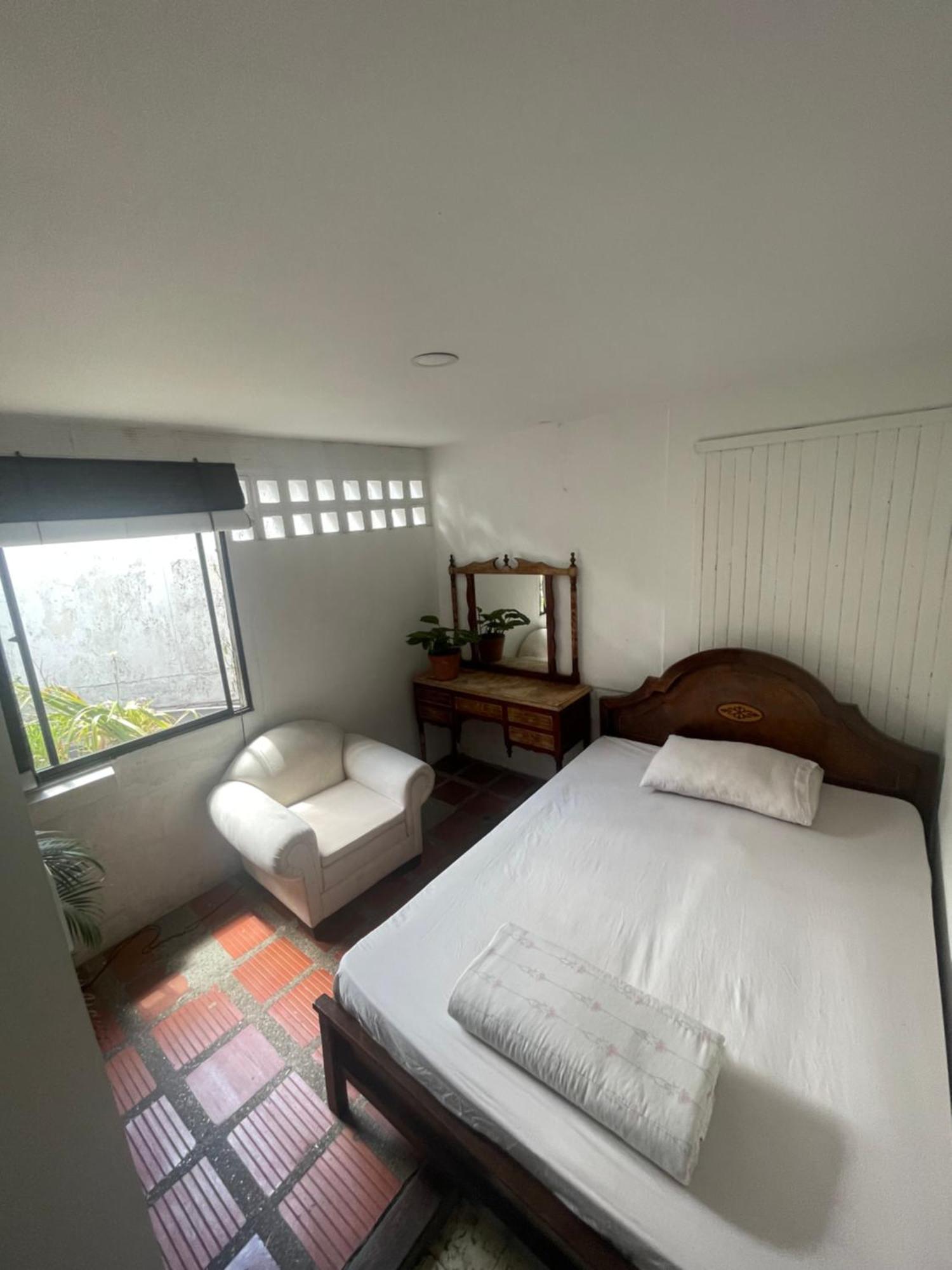 Hostal Casa Las Tias เมเดยิน ภายนอก รูปภาพ